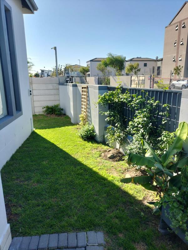 To Let 3 Bedroom Property for Rent in Parklands North Western Cape
